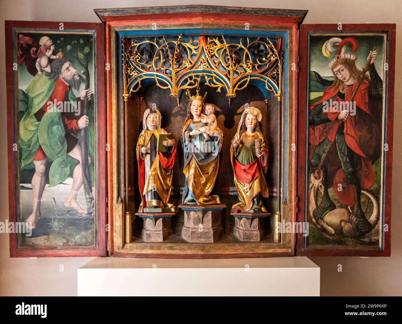 Hofburg, Museo Diocesano, Bressanone, alto Adige, Italia, 12 giugno 2023: mostra d'arte rinascimentale nella sala del Museo. Portelle altar Foto Stock
