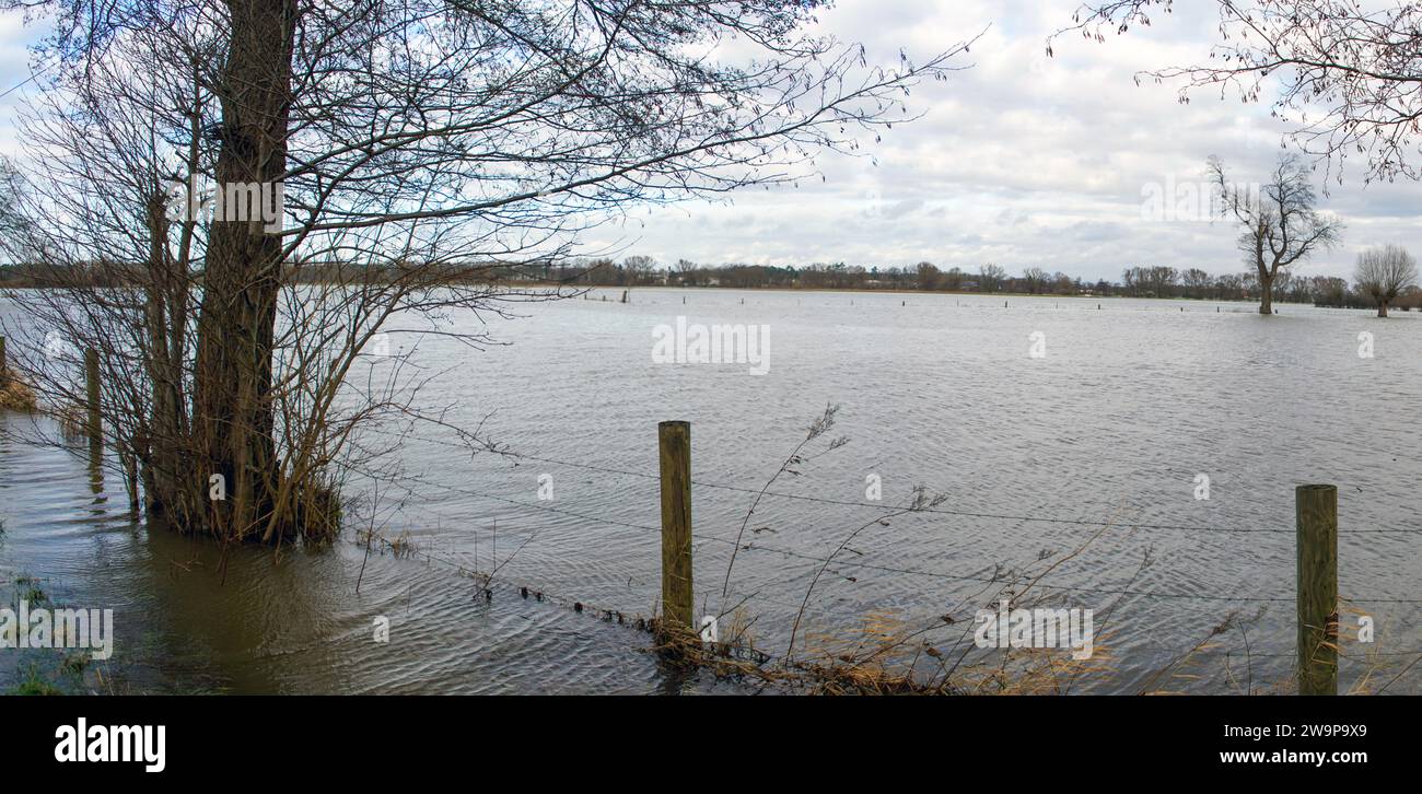 Land Unter. Hochwasser Delbrücker Land Foto Stock