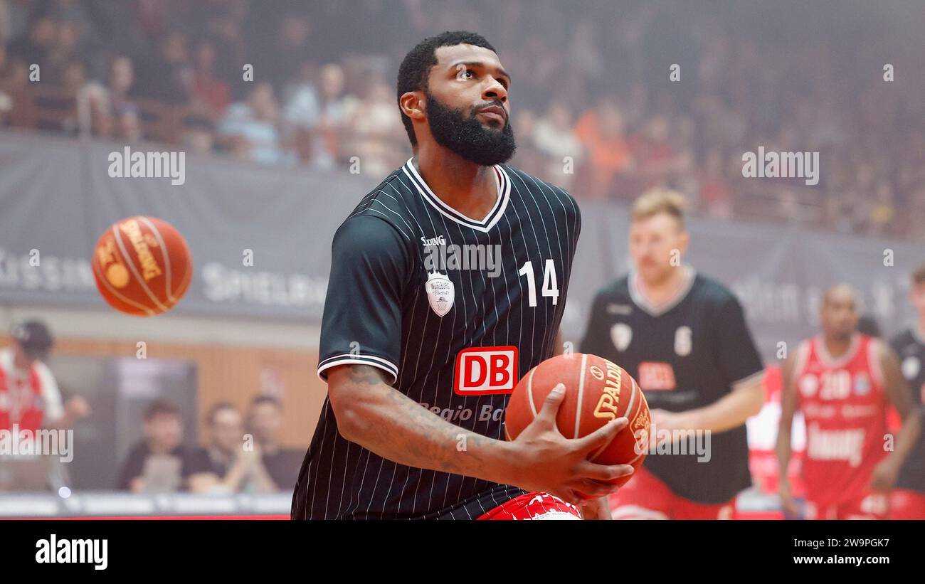 Emmanuel Little (cesti di Wuerzburg, 14). 29.12.2023, pallacanestro, BBL, cesti Wuerzburg - cestini EWE Oldenburg, GER, Wuerzburg, tectake Arena. Foto Stock