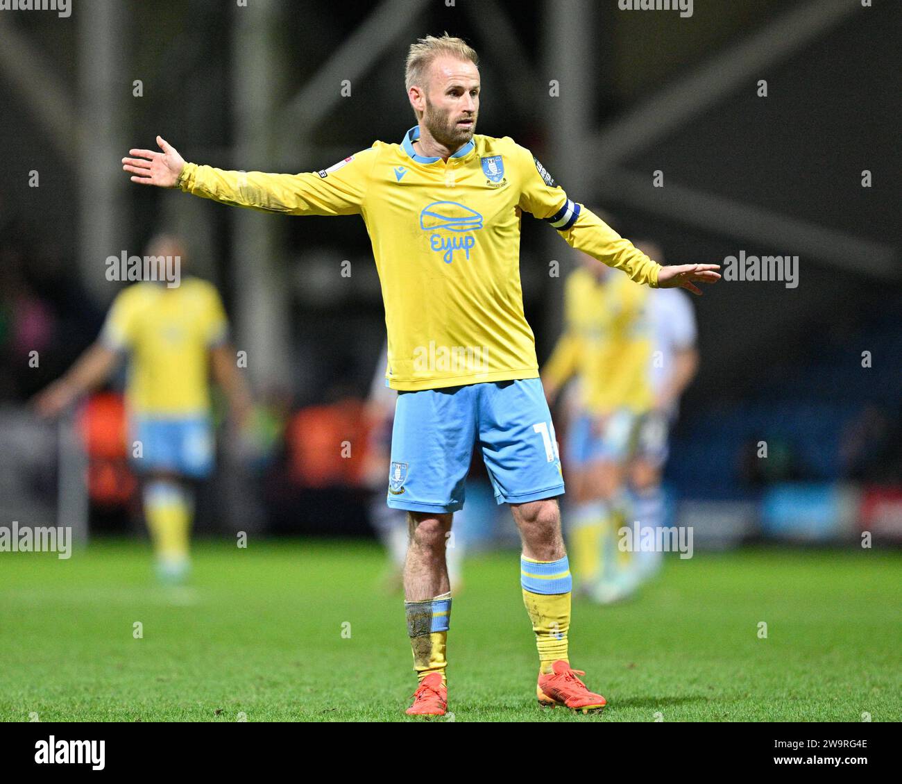 Preston, Regno Unito. 29 dicembre 2023. Barry Bannan #10 di Sheffield Wednesday durante lo Sky Bet Championship match Preston North End vs Sheffield Wednesday a Deepdale, Preston, Regno Unito, 29 dicembre 2023 (foto di Cody Froggatt/News Images) a Preston, Regno Unito il 29/12/2023. (Foto di Cody Froggatt/News Images/Sipa USA) credito: SIPA USA/Alamy Live News Foto Stock