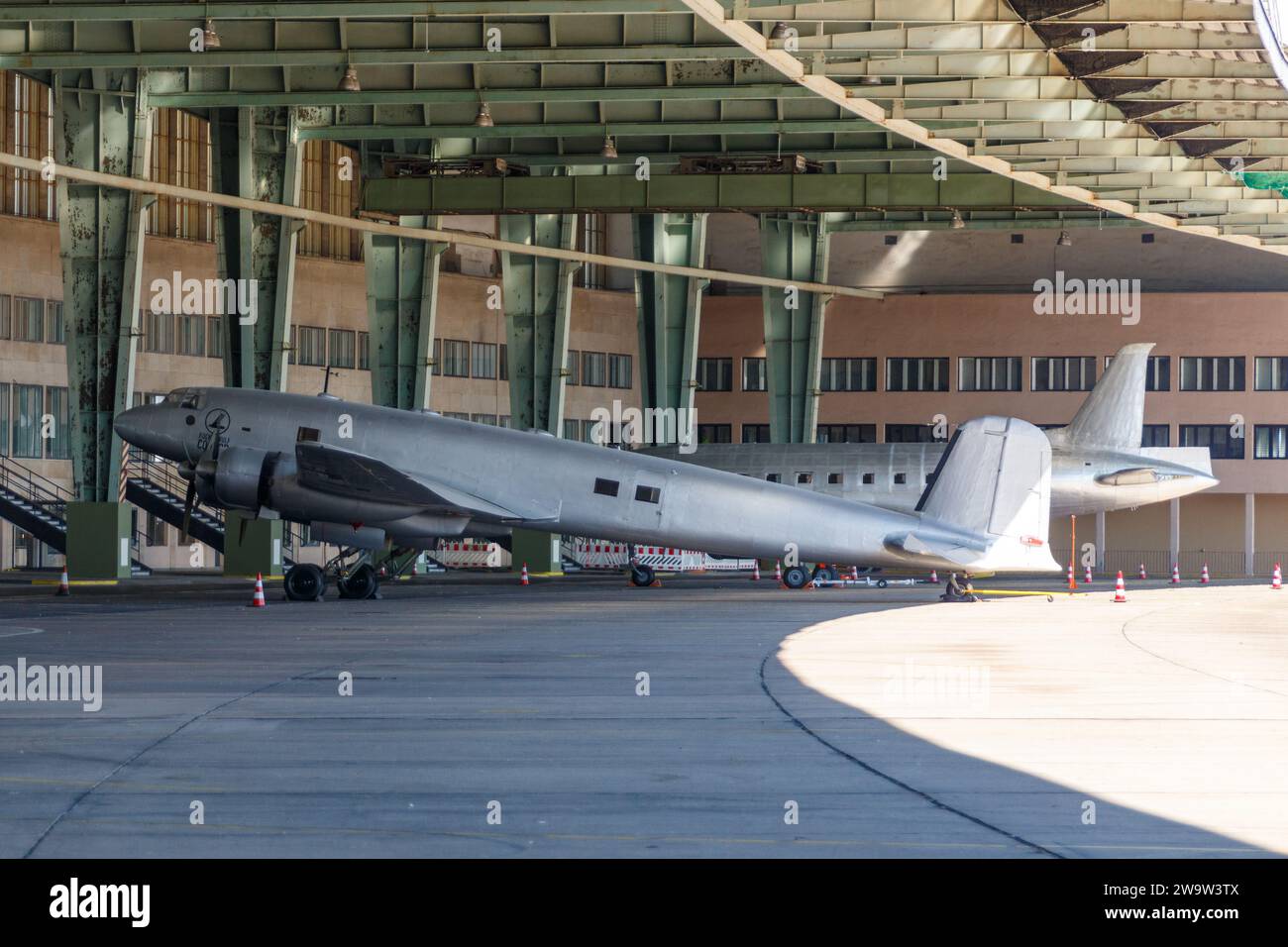 Un Focke-Wulf Fw 200 Condor all'aeroporto di Tempelhof Foto Stock