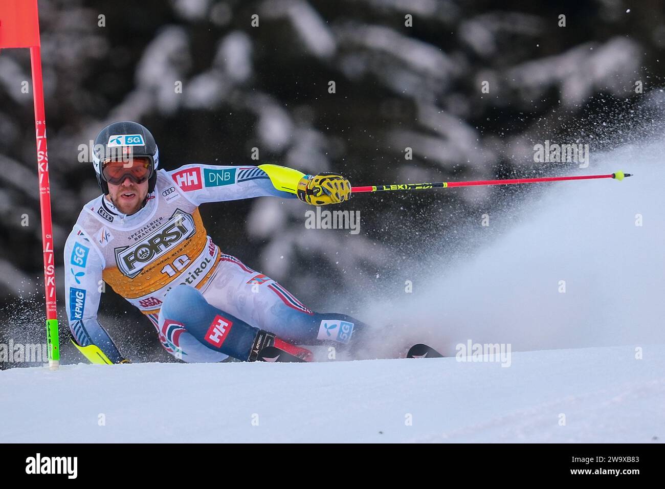 Aleksander Aamodt Kilde (NOR) gareggia durante la Coppa del mondo di sci alpino Audi FIS, MenÕs gara di slalom gigante sulla pista Gran Risa, alta Badia il 17 dicembre Foto Stock