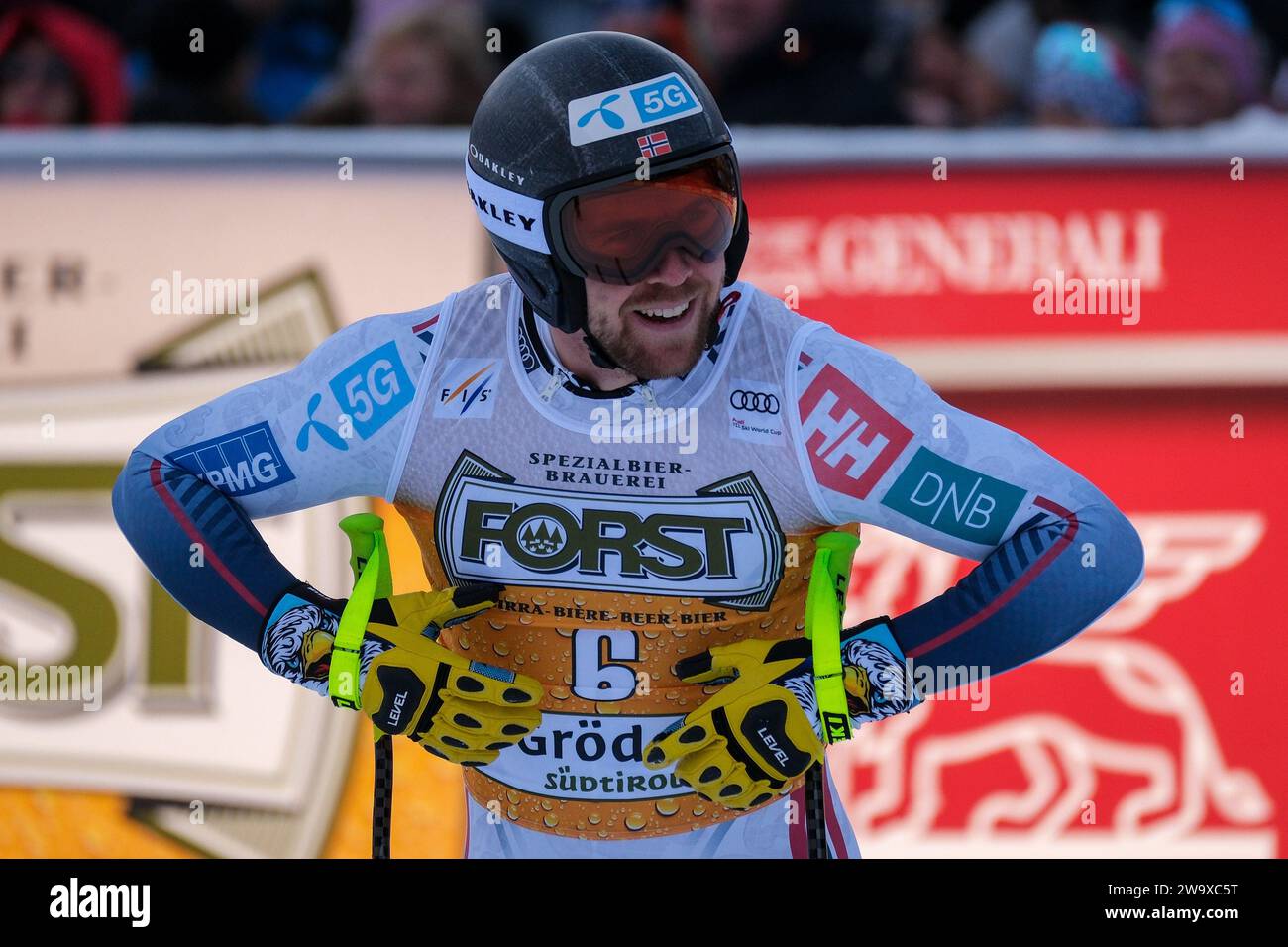 Aleksander Aamodt Kilde (NOR) gareggia durante la Coppa del mondo di sci alpino Audi FIS, MenÕs gara di Downhill sulla Saslong Slope in Val Gardena il 16 dicembre, Foto Stock
