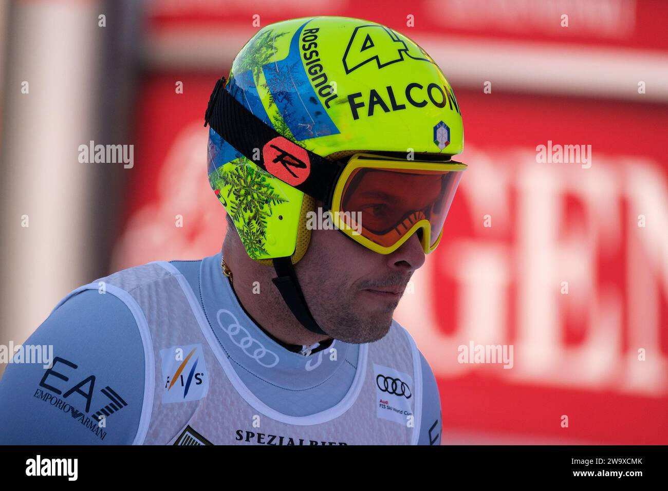 Christof Innerhofer (ITA) gareggia durante la Coppa del mondo di sci alpino Audi FIS, MenÕs Downhill Race sul Saslong Slope in Val Gardena il 16 dicembre 2023, Foto Stock