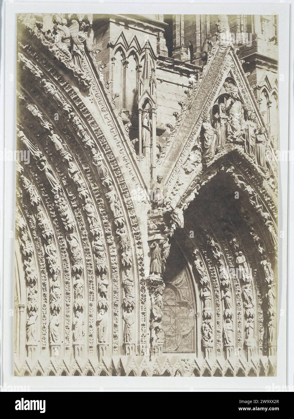 Portale della cattedrale di reims immagini e fotografie stock ad alta  risoluzione - Alamy
