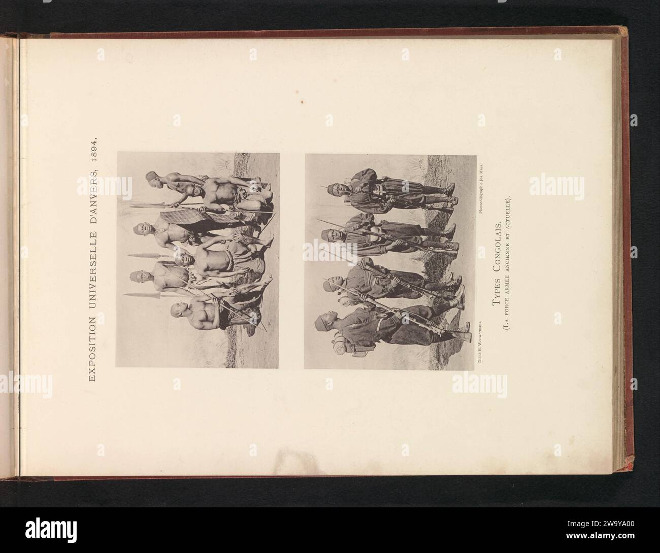 Due ritratti di gruppo di uomini congolesi con lance e scudi e in uniforme con pistole, Th. Lantin, 1894 stampa fotomeccanica Anversa, collotipo anonimo persone storiche ritratte in un gruppo, in un ritratto di gruppo. uniformi (militari). lancio di armi: lancia. armi da fuoco: fucile Foto Stock