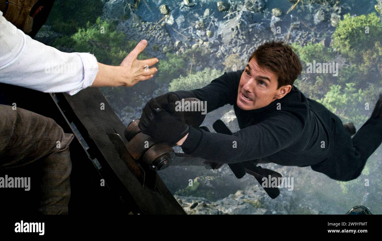 Mission: Impossible - Dead Reckoning Part One (2023) diretto da Christopher McQuarrie e interpretato da Tom Cruise, Hayley Atwell e Ving Rhames. Ethan Hunt e la sua squadra del FMI devono rintracciare un'arma pericolosa prima che finisca nelle mani sbagliate. Pubblicità ancora ***SOLO USO EDITORIALE***. Credito: BFA / Paramount Pictures Foto Stock
