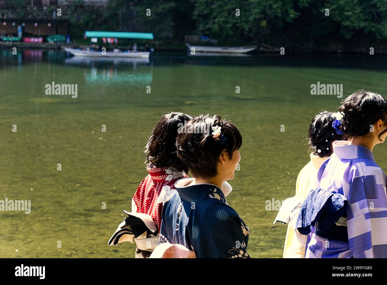 Un gruppo di ragazze giapponesi a Kinomo Foto Stock