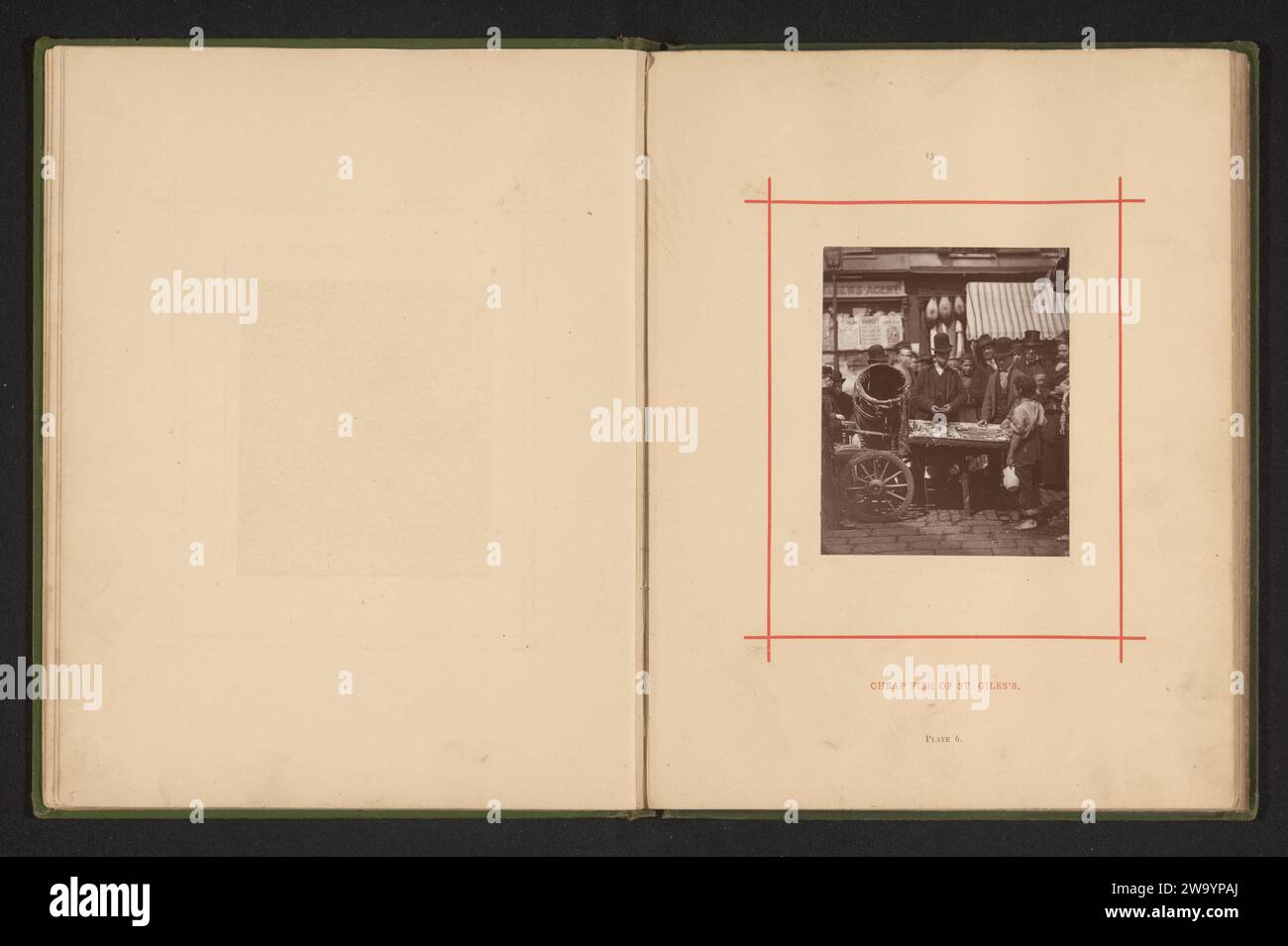 Pesce economico di St. Giles's, John Thomson, c. 1871 - in o prima del 1881 stampa fotomeccanica London paper Fishes. persone impegnate nel commercio e nel commercio. cliente. strada Foto Stock