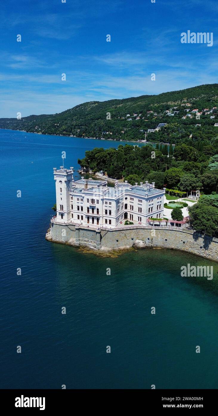 Foto drone Castello di Miramare Trieste Italia Europa Foto Stock