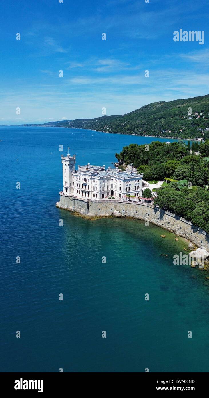 Foto drone Castello di Miramare Trieste Italia Europa Foto Stock