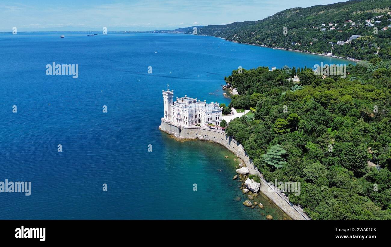 Foto drone Castello di Miramare Trieste Italia Europa Foto Stock