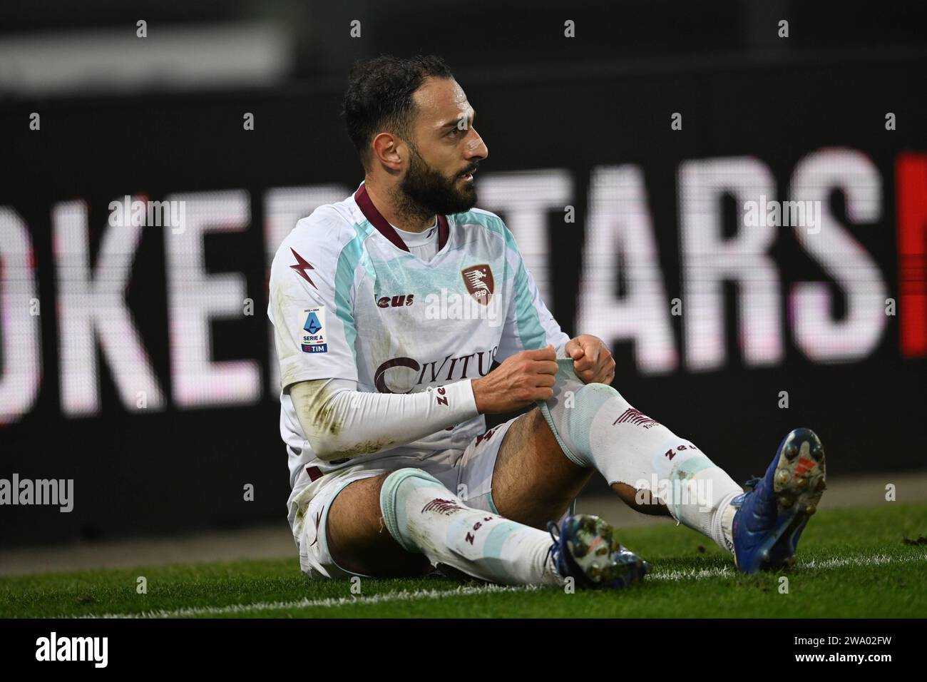 Grigoris Kastanos (Salernitana) durante la partita italiana di serie A tra Hellas Verona 0-1 Salernitana allo Stadio Marcantonio Bentegodi il 30 dicembre 2023 a Verona. (Foto di Maurizio Borsari/AFLO) Foto Stock