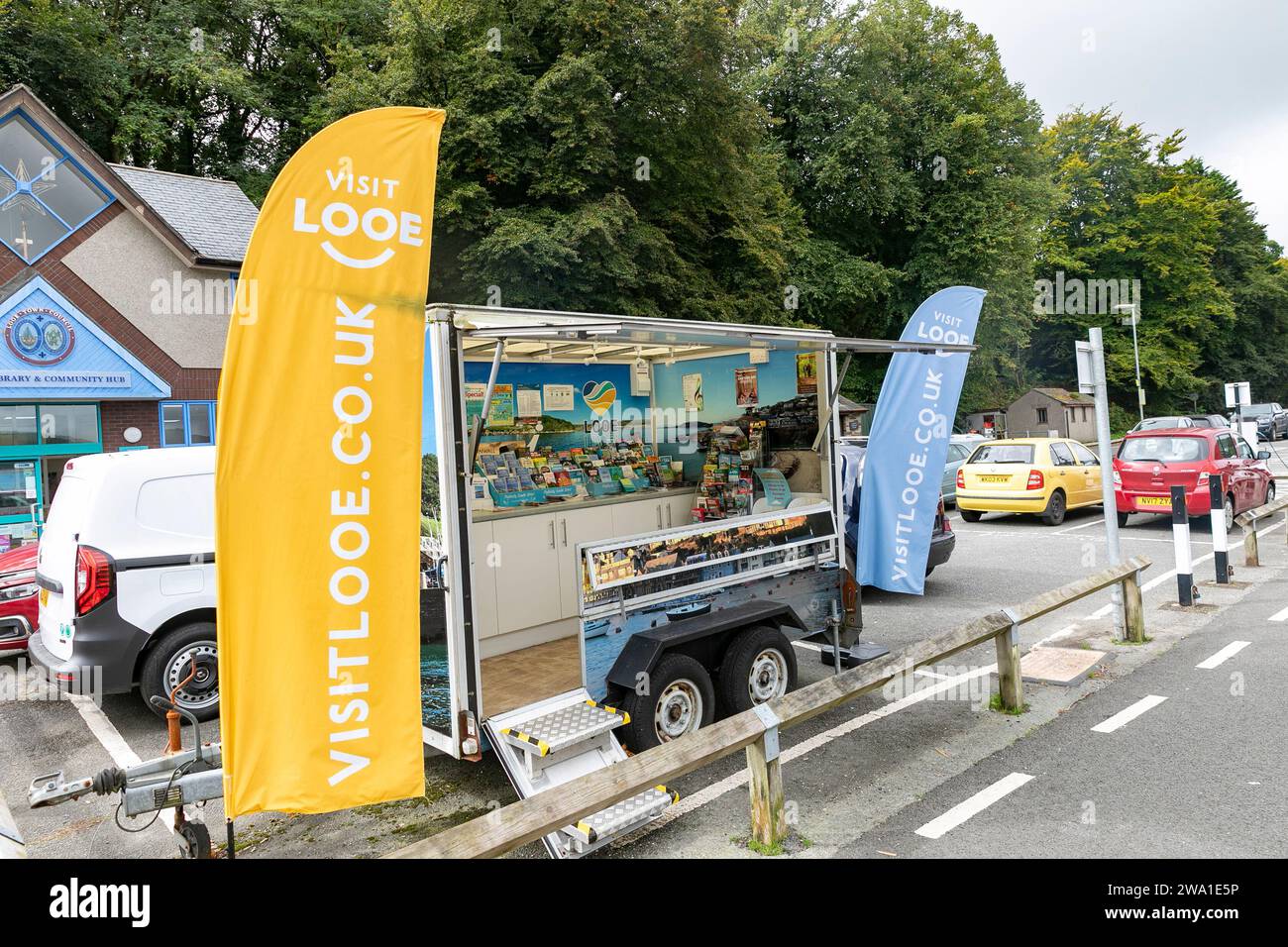 Looe Cornwall, visita il centro informazioni Looe per visitatori e turisti, Inghilterra, Regno Unito, 2023 Foto Stock