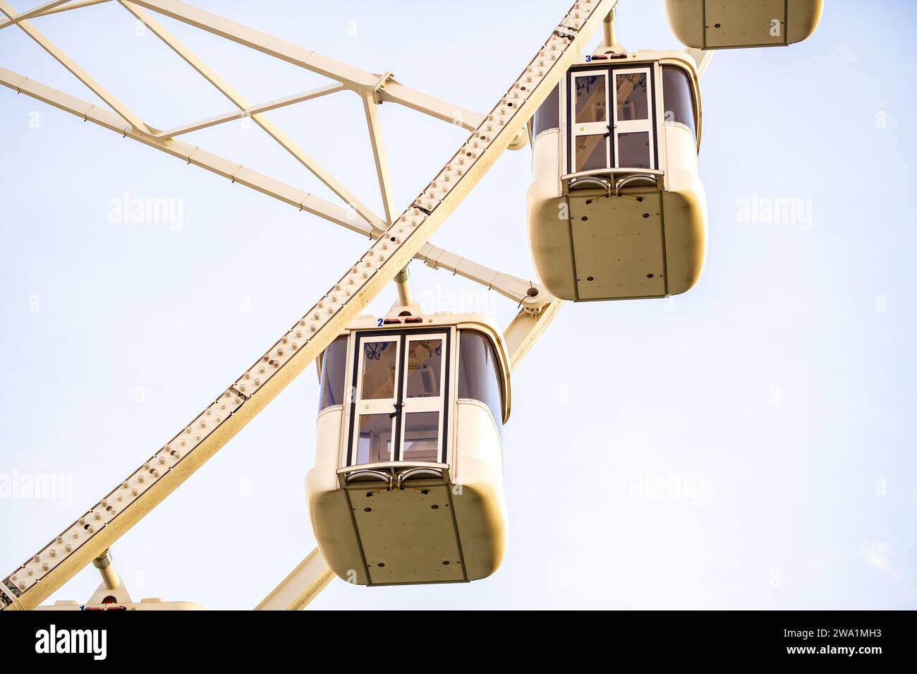 Ruota panoramica sul Tei Park a Bucarest, Romania Foto Stock