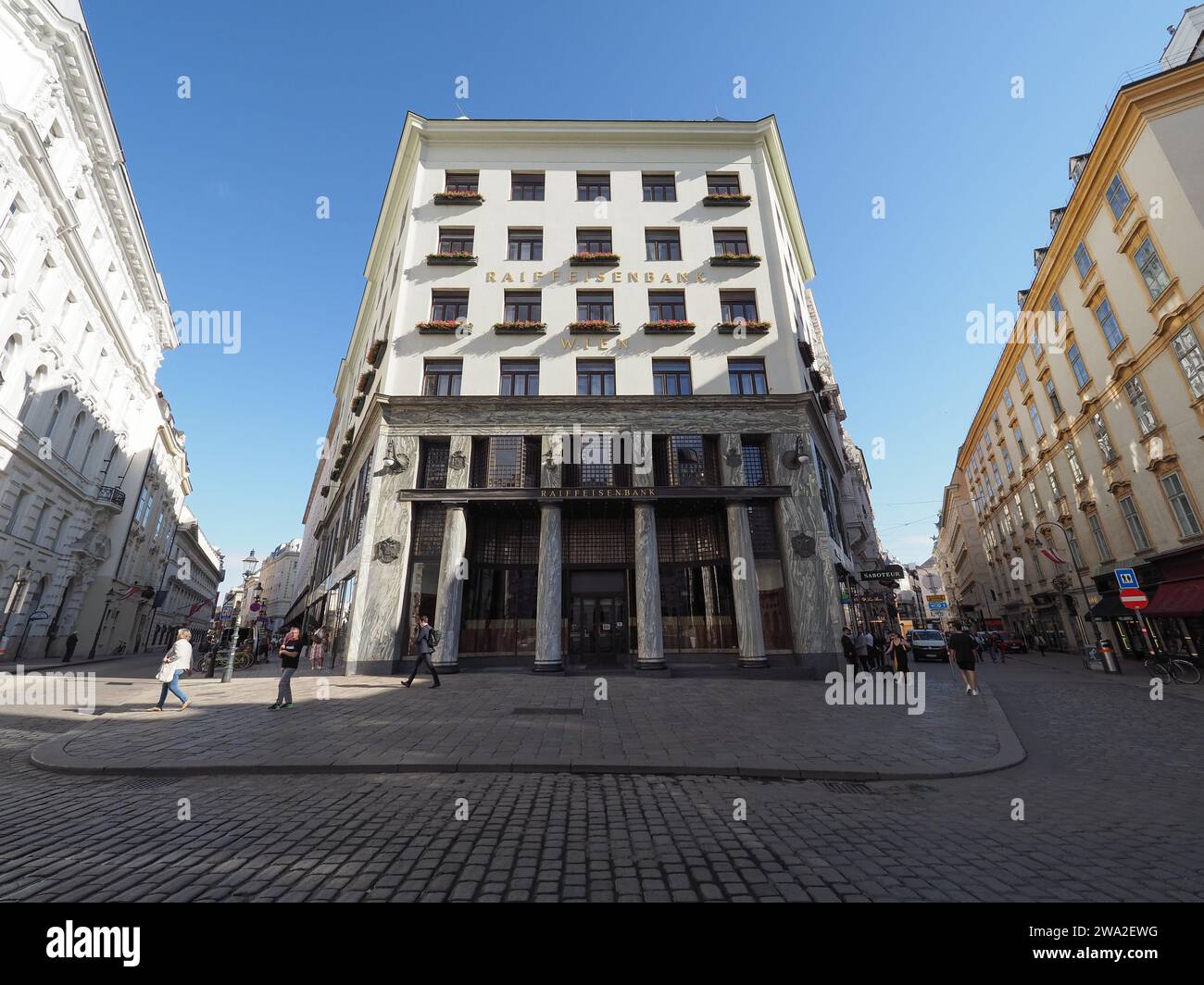 VIENNA, AUSTRIA - CIRCA SETTEMBRE 2022: Edificio Looshaus progettato da Adolf Loos intorno al 1909 Foto Stock