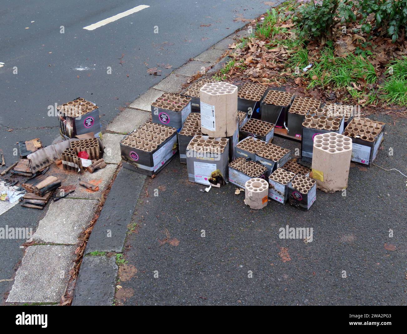 Da bleibt einem die Sprache weg - schlappe Tausend Euro lliegen hier als Silvesterboellermuell Prost Neujahr - 1000 Euro fuer Luftikus *** è abbastanza per lasciarvi senza parole - appena mille euro sono stati qui come spazzatura di Capodanno. Buon anno 1000 euro per Luftikus Foto Stock