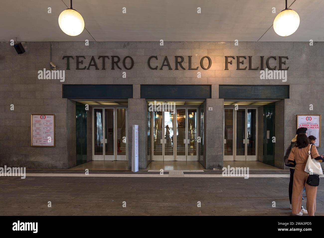 Ingressi al Teatro Carlo felice, passo Eugenio Montale, 4, Genova, Italia, Europa Foto Stock