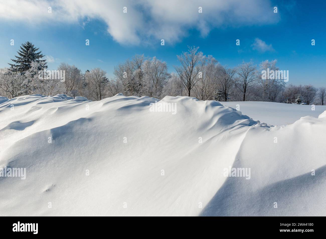 Lao Rik paesaggio di rime morbido, all'incrocio tra la città di Helong e la contea di Antu, Prefettura autonoma coreana Yanbian, provincia di Jilin, Cina. Foto Stock