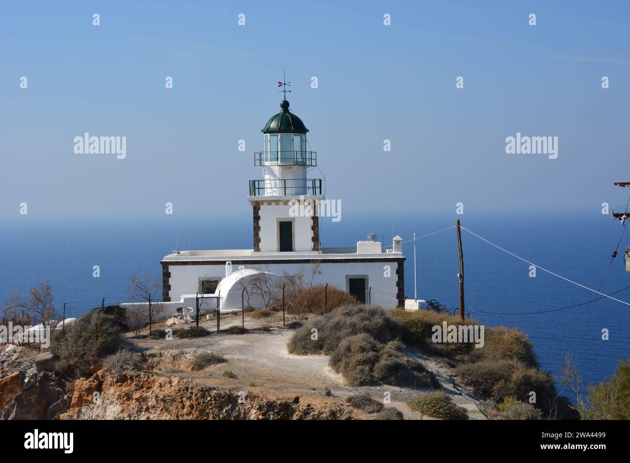 Il faro di Akrotiri a Santorini sulle isole greche Foto Stock