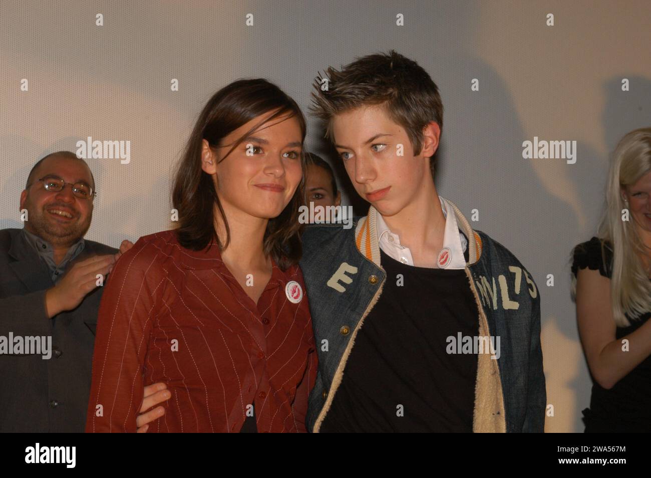Premierenfeier Filmpremiere vom deutschen Jugendfilm aus 2002 'Das Jahr der ersten Küsse', Deutschland 2002 mit dabei: Diane Siemons-Willems, Max Mauff Foto Stock