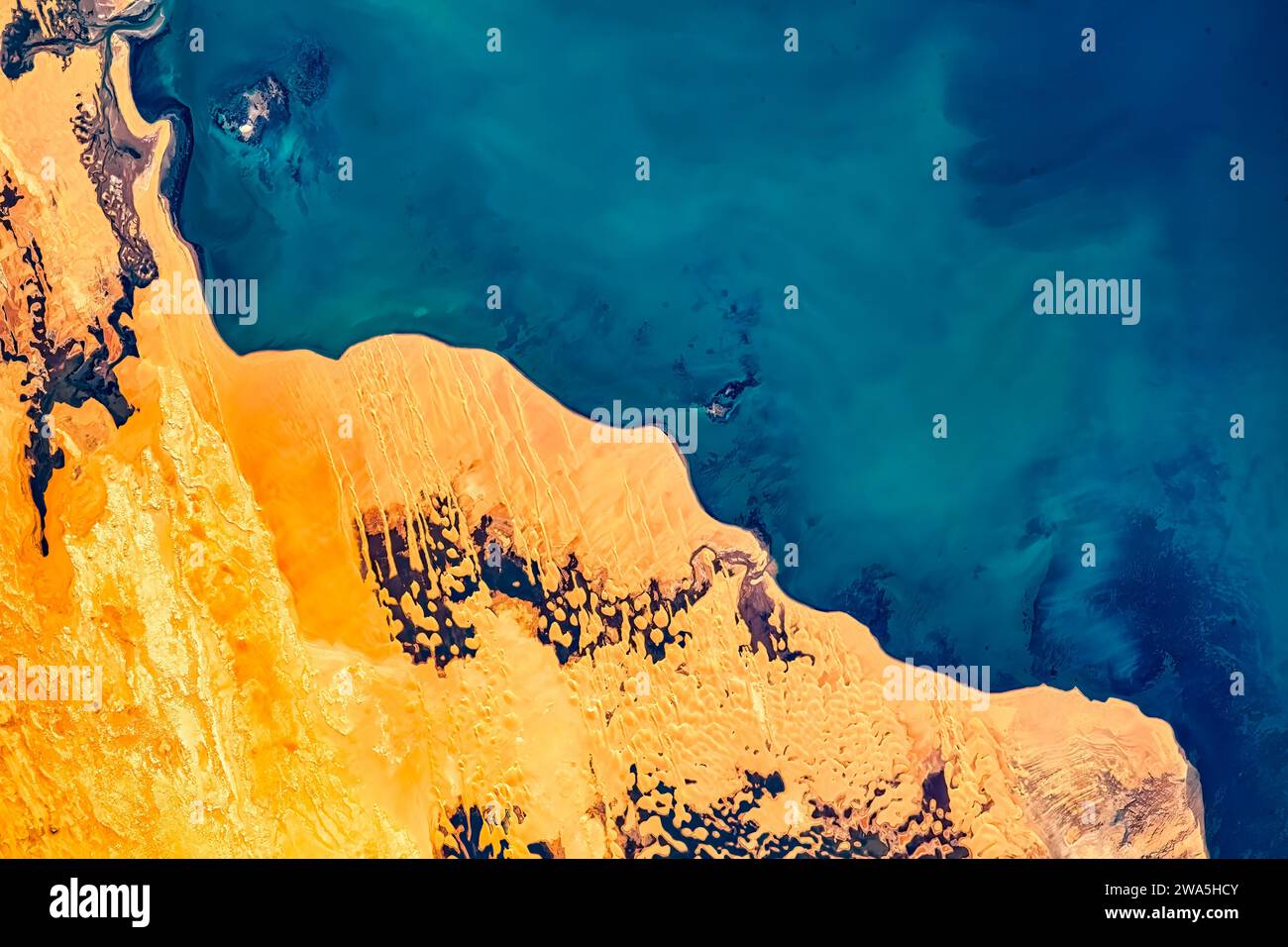 Osservazioni del pianeta Terra dallo spazio. Miglioramento digitale di un'immagine da parte della NASA. Foto Stock