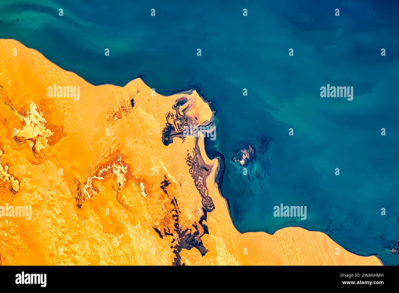Osservazioni del pianeta Terra dallo spazio. Miglioramento digitale di un'immagine da parte della NASA. Foto Stock