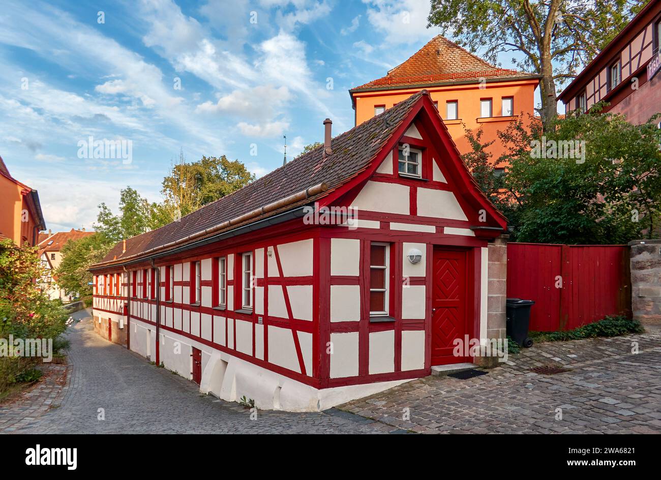 Storica casa in legno 'Fischgrubenhaus' nel centro storico di Schwabach, Germania Foto Stock