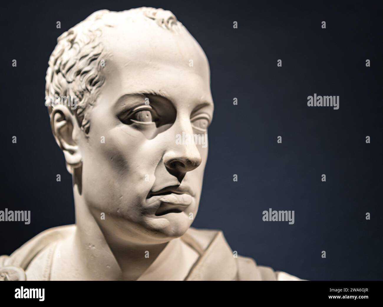 Statua in gesso: Busto di Francesco i d'Austria (1805) dello scultore Antonio Canova, Museo Civico di Bassano del Grappa, Veneto, Italia, 16 dicembre 2023 Foto Stock