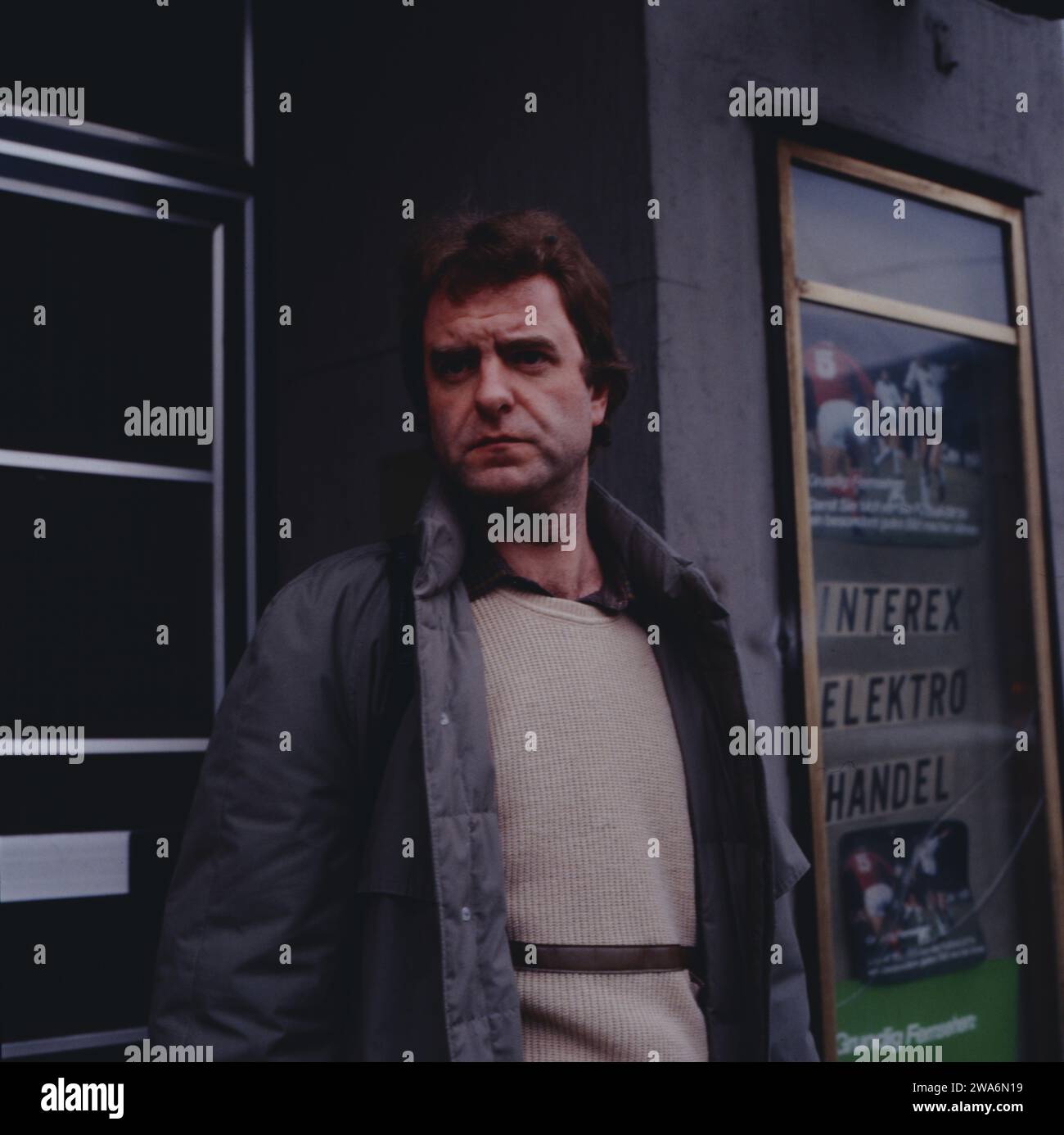 Münchner Freiheit, ZDF Fernsehserie, Deutschland, 1985, Regie: Jörg Grünler, Folge 1: Aus heiterem Himmel, Szene: Reiner Scheibe. Münchner Freiheit, serie TV, Germania, 1985, diretto da Jörg Grünler, episodio 1: Aus heiterem Himmel, scena: Reiner Scheibe Foto Stock