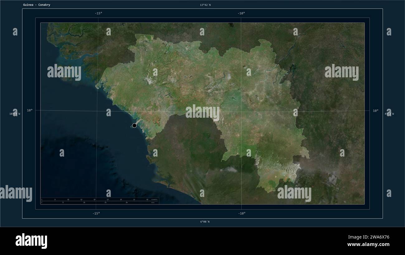 La Guinea è stata evidenziata su una mappa satellitare ad alta risoluzione con il punto della capitale del paese, la griglia cartografica, la scala della distanza e il coordinato dei confini della mappa Foto Stock