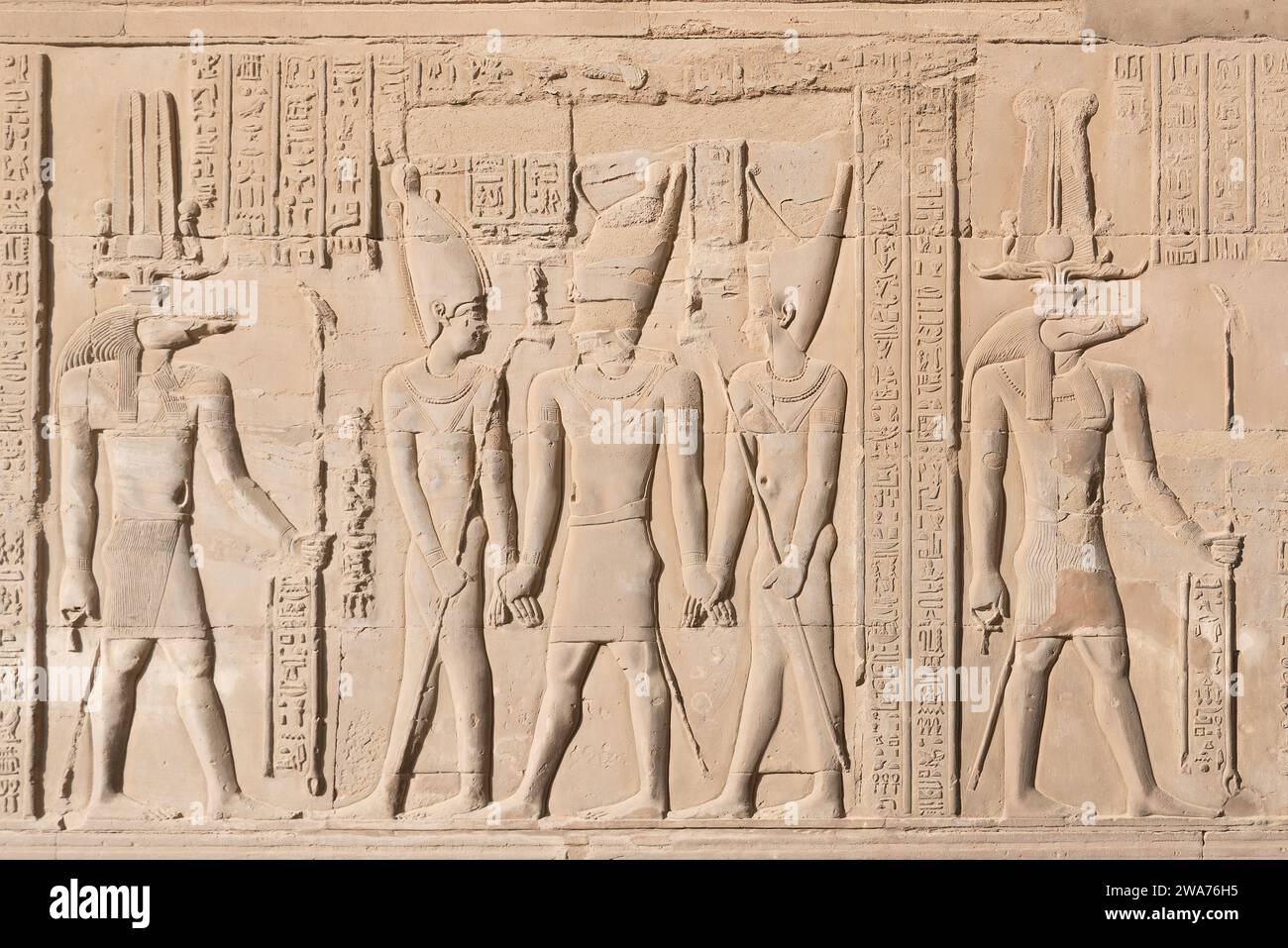 Geroglifici egiziani al tempio di Kom Ombo, Egitto. Foto Stock