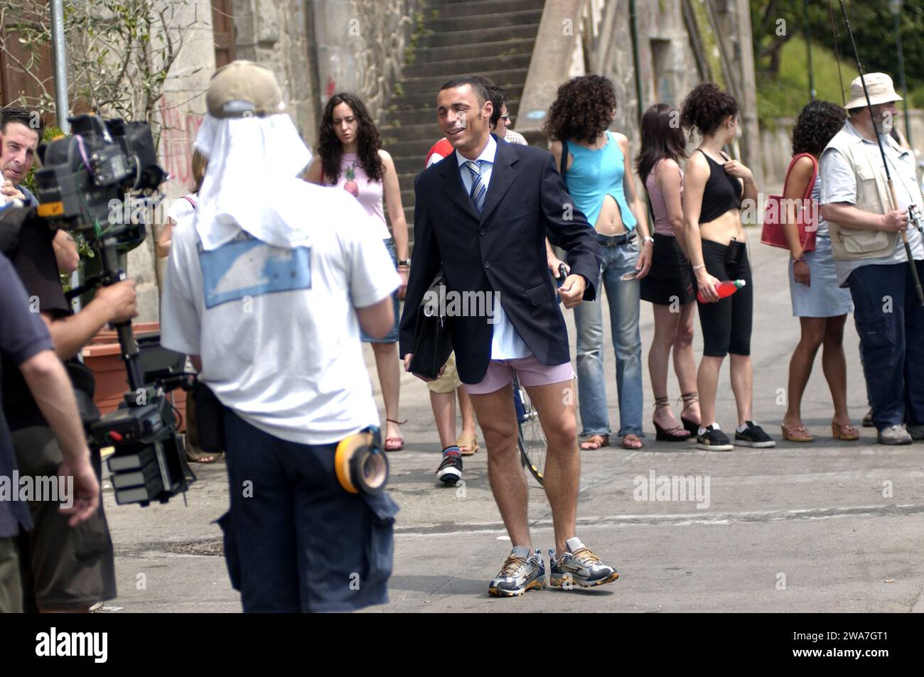 Torino Italia 2003-06-01 : Alex Britti, cantante italiano, foto del backstage durante le riprese del video 'lo Zingaro felice' Foto Stock