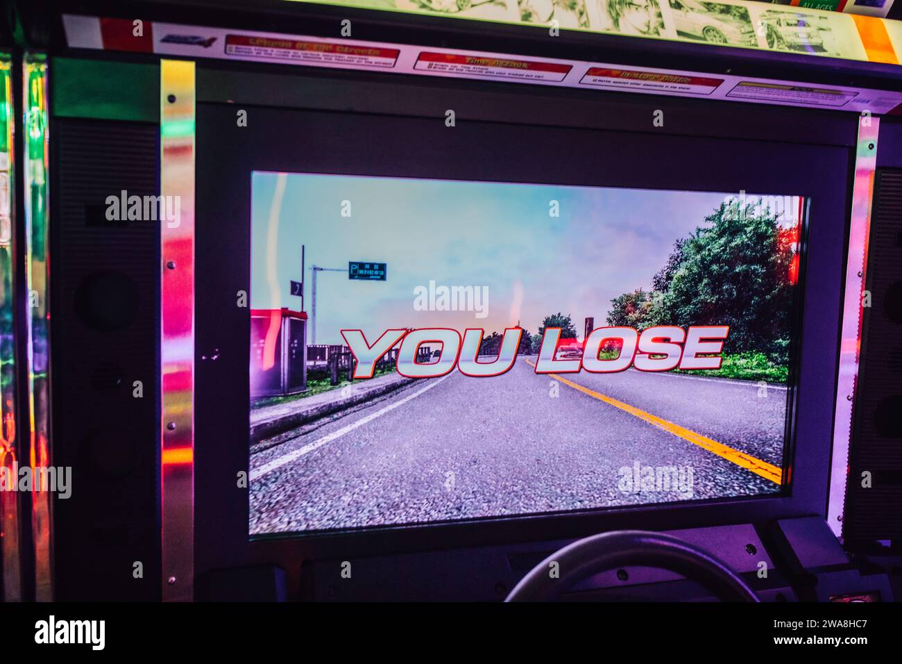 Schermo "You Lose" sul gioco di corse arcade di Seattle Gameworks Foto Stock