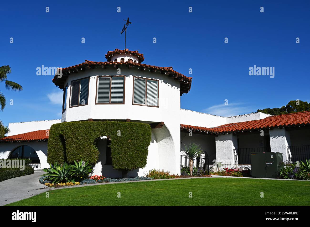 SAN CLEMENTE, CALIFORNIA - 1 GENNAIO 2024: Il San Clemente Community Center offre spazio per eventi privati, comunali e civili, nonché per lezioni Foto Stock