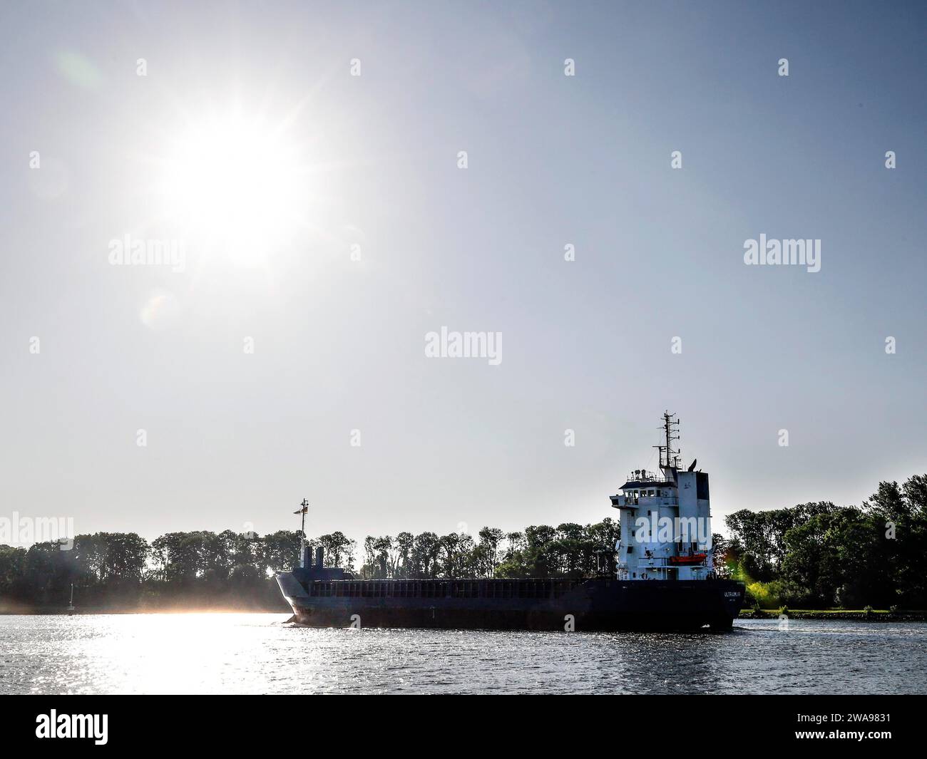 La nave da carico Ultramar naviga sul canale Kiel, Rendsburg, 16.07.2023 Foto Stock