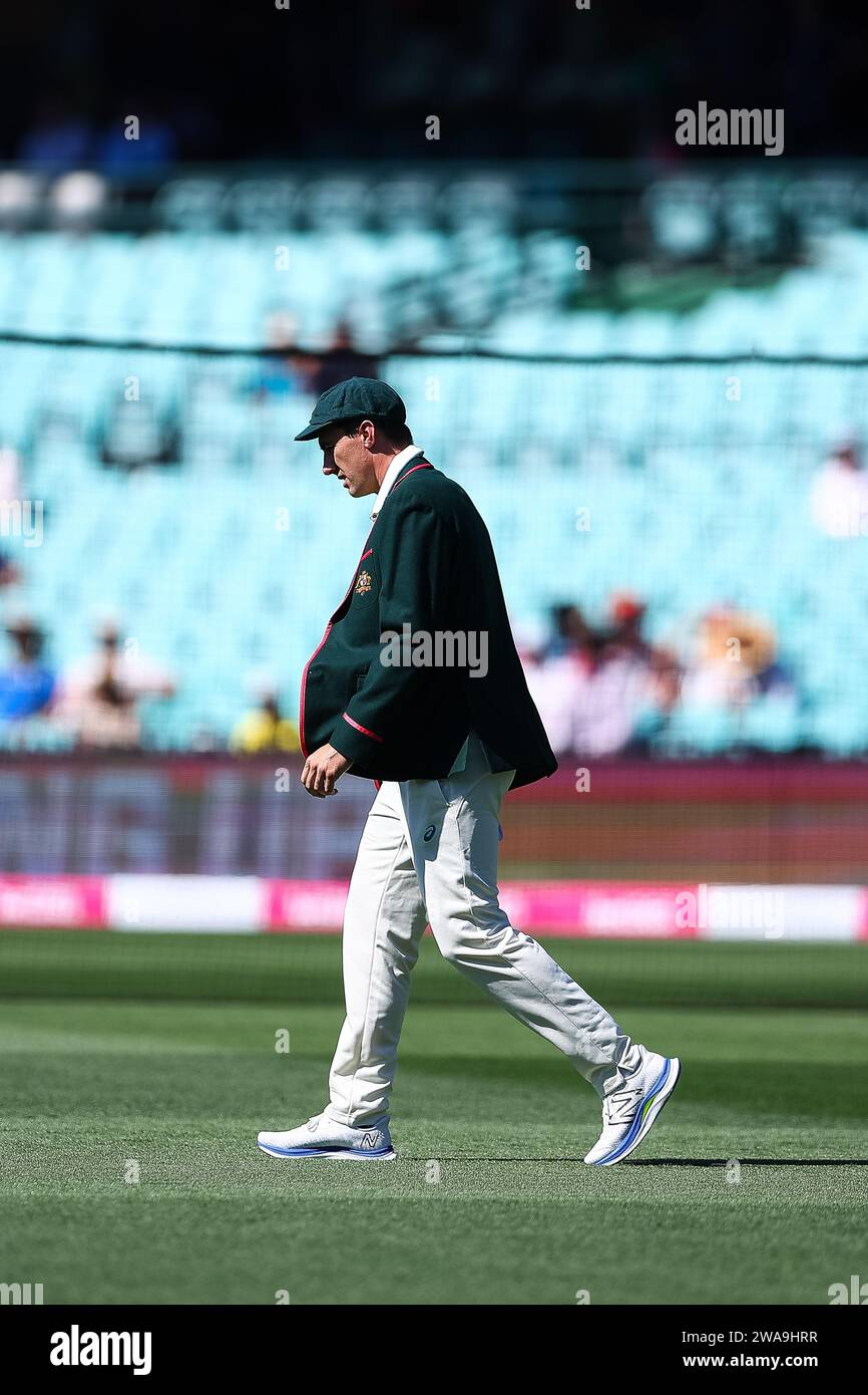 Sydney Cricket Ground, Sydney, Australia. 3 gennaio 2024. International test Cricket, Australia vs Pakistan 3rd test Day 1; Pat Cummins of Australia esce per il lancio della moneta credito: Action Plus Sports/Alamy Live News Foto Stock
