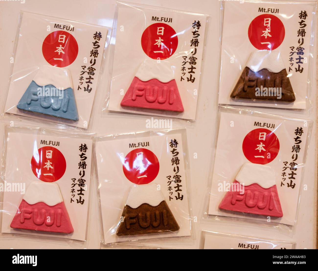 MERCHANDISING DEI PRODOTTI MOUNT FUJI IN GIAPPONE Foto Stock