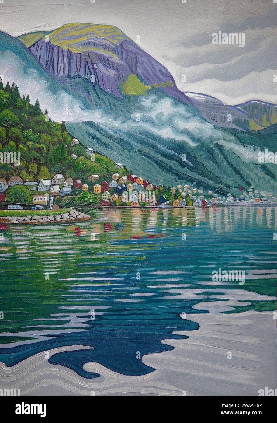 Pittura della città di Odda in Norvegia con riflessi in acqua Foto Stock