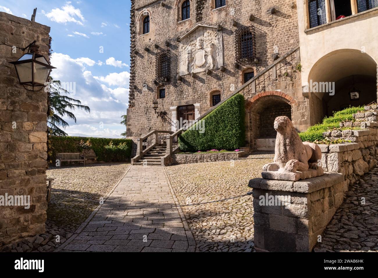 Monselice, Italia-16 aprile 2023: Castello di Monselice in provincia di Padova durante una giornata di sole Foto Stock