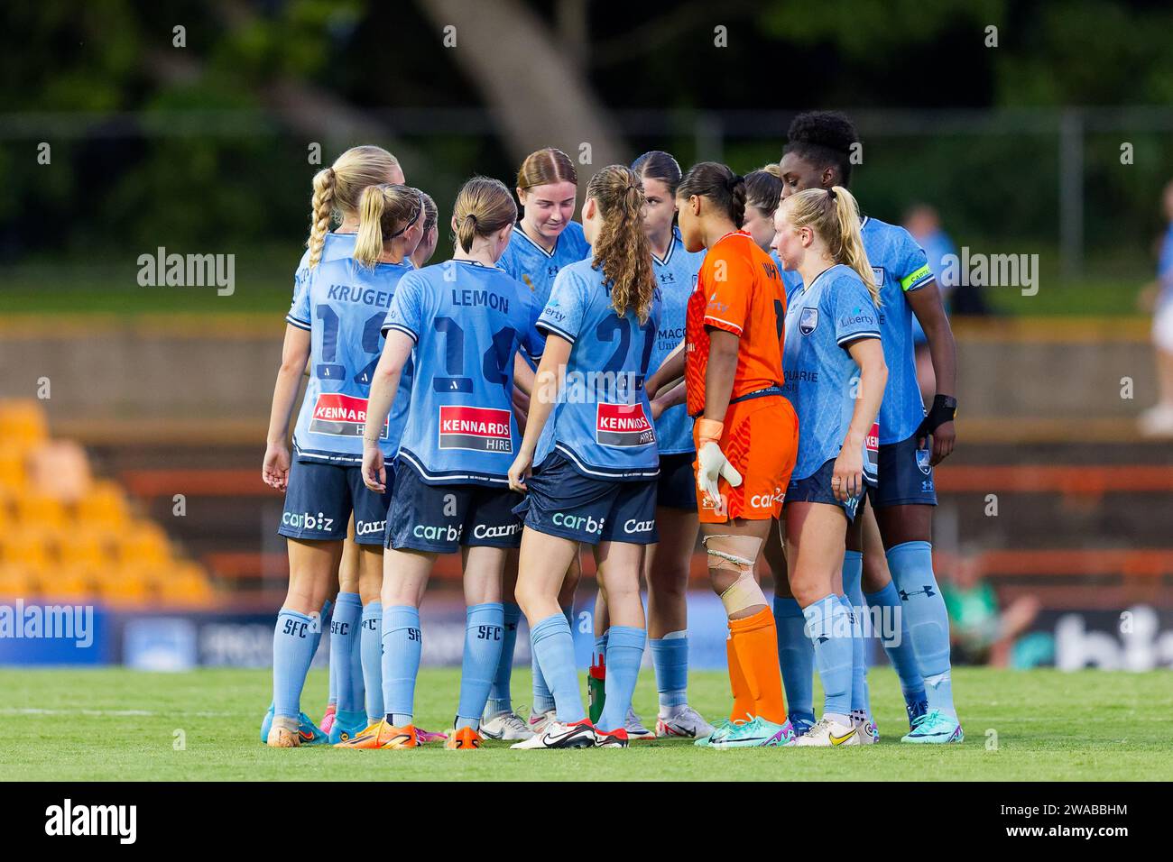 Sydney, Australia. 3 gennaio 2024. I giocatori del Sydney FC si riuniscono insieme durante la partita A-League Women Rd4 tra Sydney FC e Canberra United a Leichhardt Oval il 3 gennaio 2024 a Sydney, Australia Credit: IOIO IMAGES/Alamy Live News Foto Stock