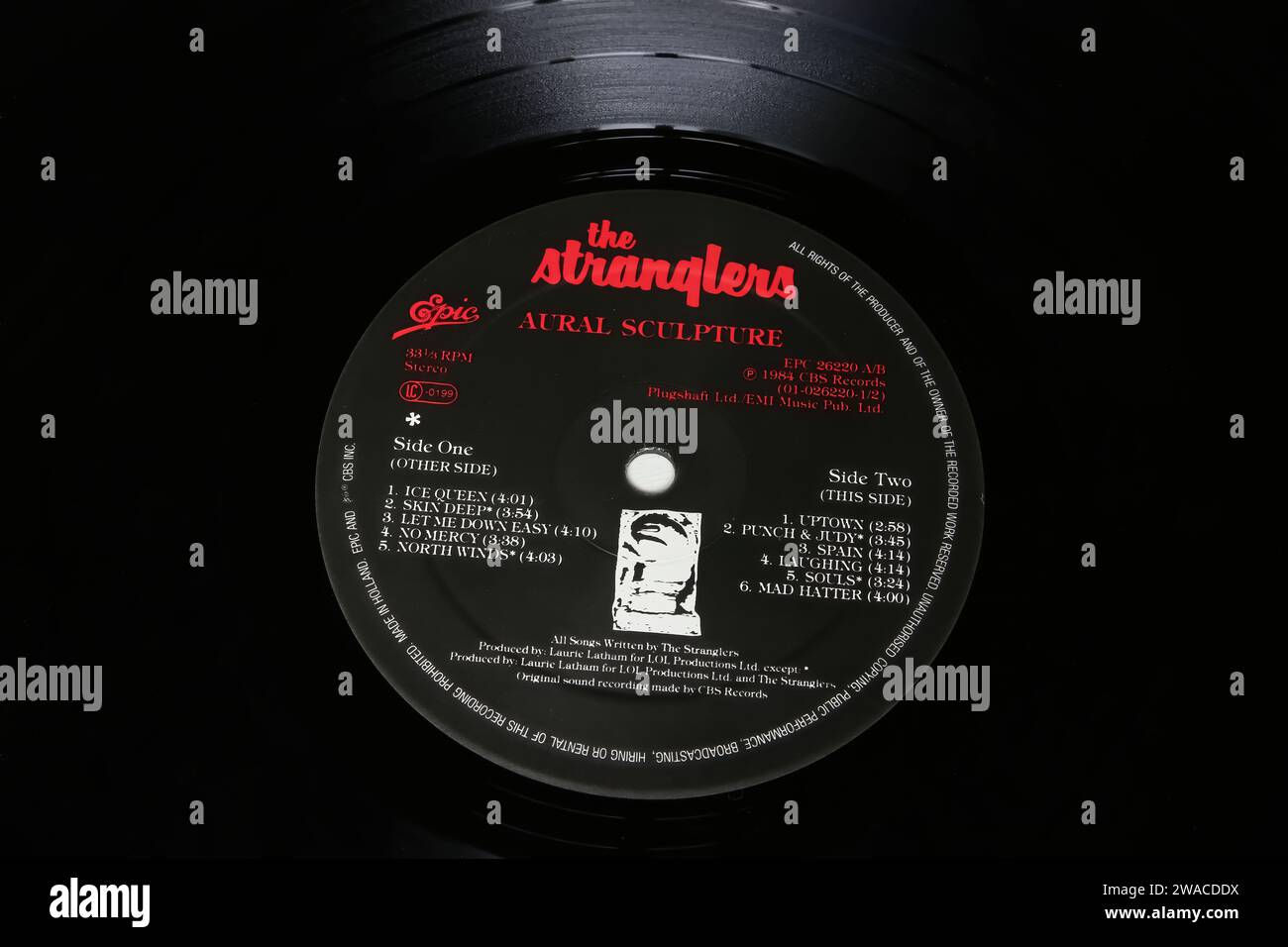 Viersen, Germania - 9 maggio. 2023: Closeup della band punk rock britannica The Stranglers, etichetta discografica in vinile, Aural Sculpture, dal 1984 Foto Stock