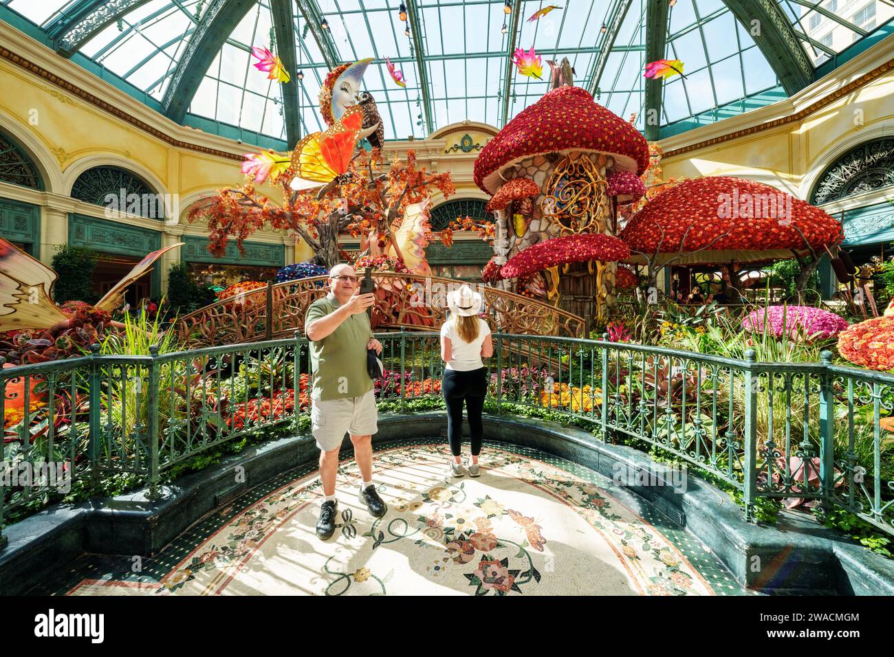 Conservatorio decorato con fiori Bellagio Hotel Las Vegas, Nevada, USA Foto Stock