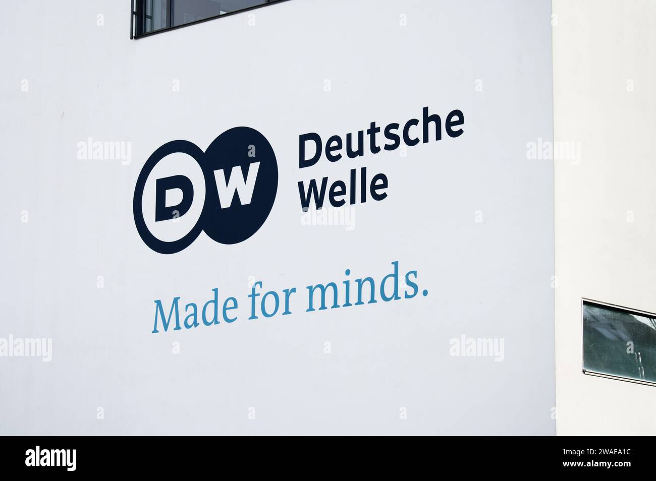 Bonn, Germania 03 gennaio 2024: Costruzione del quartier generale dell'emittente straniera Deutsche Welle della Repubblica federale di Germania Foto Stock