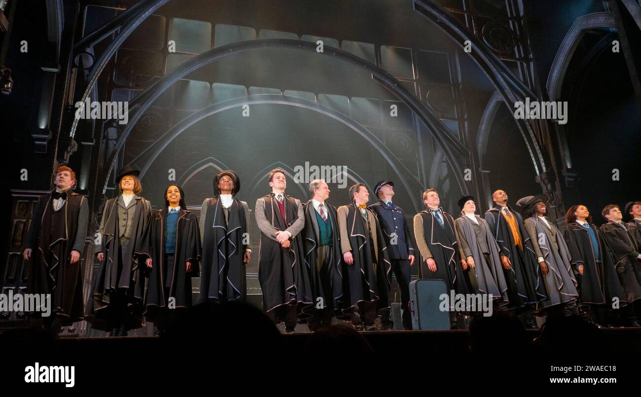 Curtain Call, Harry Potter e il bambino maledetto, Palace Theatre, Londra, Regno Unito Foto Stock