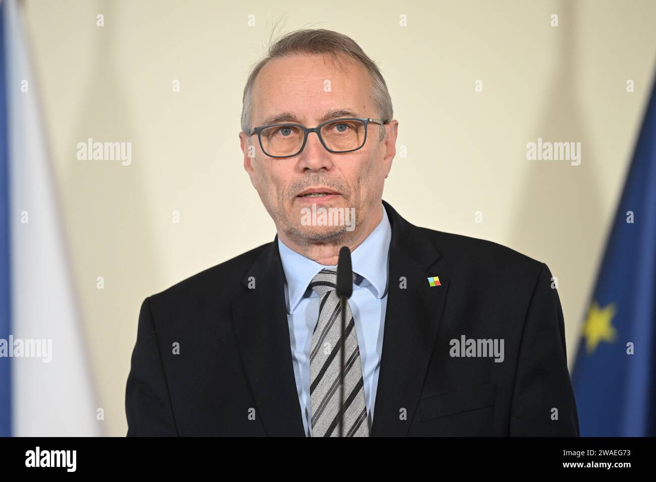 Praga, Repubblica Ceca. 4 gennaio 2024. Il ministro degli affari europei Martin Dvorak tiene una conferenza stampa in occasione del ventesimo anniversario dell'adesione della Repubblica ceca all'UE, presenta il logo e le attività per l'anno 2024 a Praga, Repubblica ceca, il 4 gennaio 2024. Crediti: Michaela Rihova/CTK Photo/Alamy Live News Foto Stock