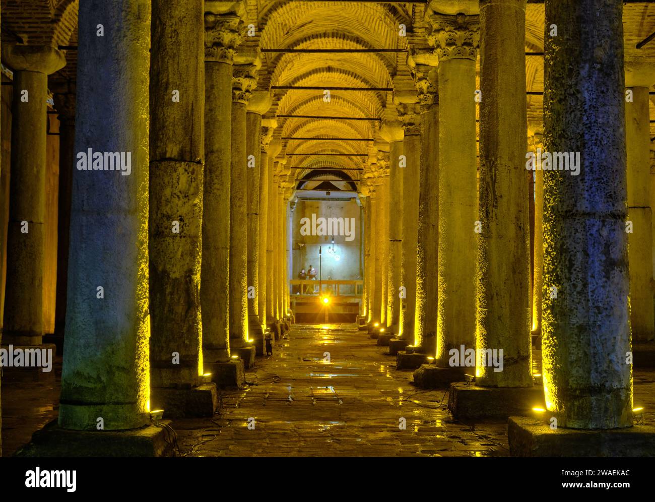 Colonne nelle catacombe della Basilica Cisterna di Istanbul Foto Stock