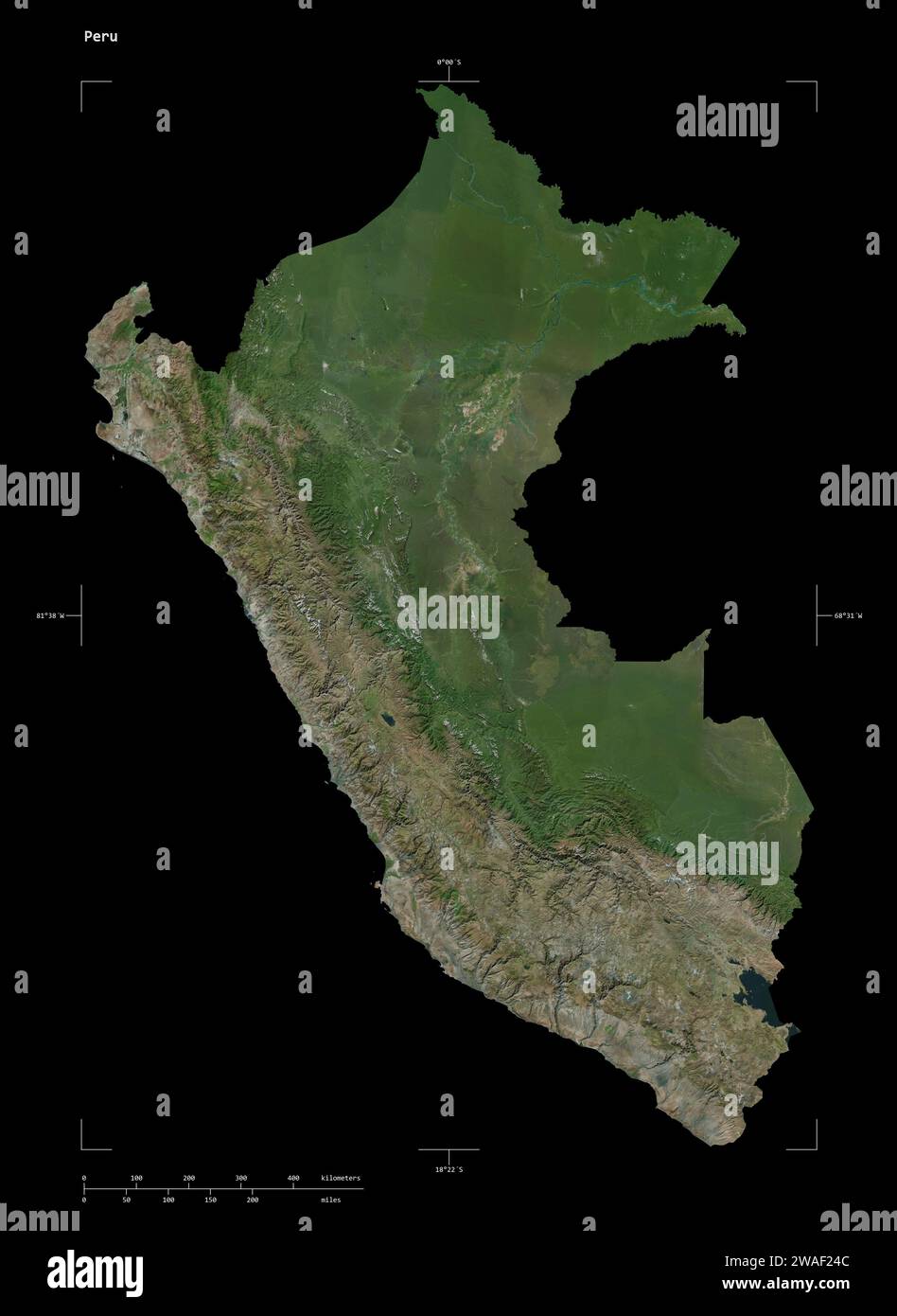 Forma di una mappa satellitare ad alta risoluzione del Perù, con scala di distanza e coordinate di confine della mappa, isolata sul nero Foto Stock Forma di una mappa satellitare ad alta risoluzione del Perù, con scala di distanza e coordinate di confine della mappa, isolata sul nero Foto Stock