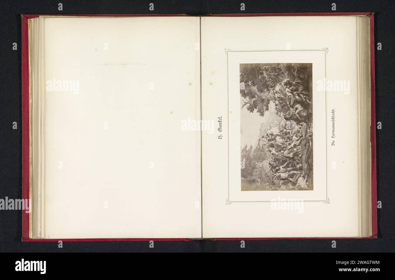 Produzione fotografica di un dipinto, che rappresenta la Battaglia della Foresta di Teutoburger, Anonimo, dopo Friedrich Gunkel, c. 1875 - c. 1880 foto supporto fotografico battaglia stampa albumen Foto Stock