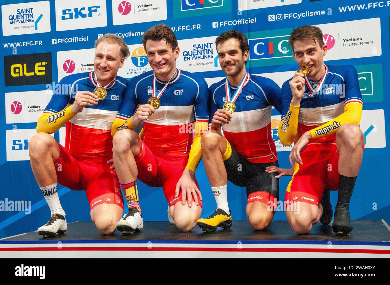 Montigny le Bretonneux, Francia. 4 gennaio 2024. ERMENAULT Corentin e GAREL Adrien e PETIT Clément e PIJOURLET Louis - Team Men's Pursuit durante i campionati francesi di ciclismo su pista 2024 il 4 gennaio 2024 al Vélodrome National di Saint-Quentin-en-Yvelines a Montigny-le-Bretonneux, Francia - foto Florian Frison/DPPI/DPPI/DPPI/Alamy Live News Foto Stock